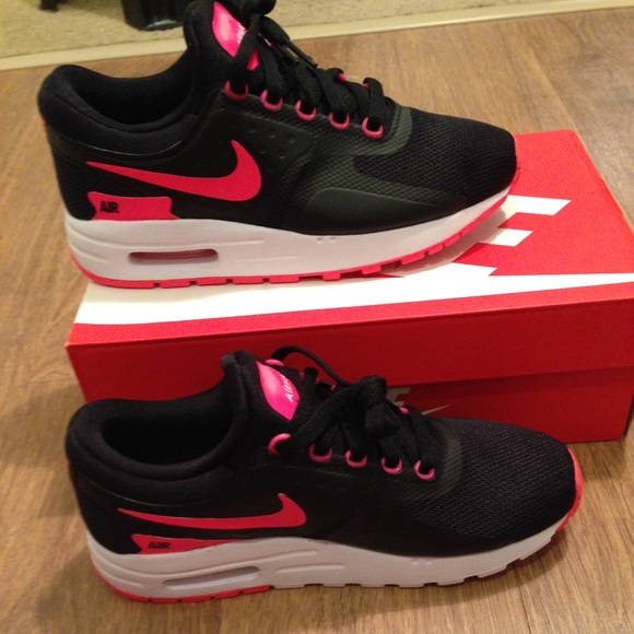 nike air max zero essential black size 7 nike air max zero essential black size 7